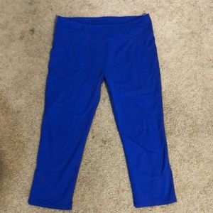 Blue fabletics crop leggings